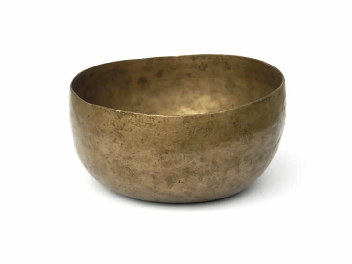 Alte indische Orissa Klangschale 730 g Saturn + Neptun Alte indische Orissa Klangschale 730 g Saturn + Neptun