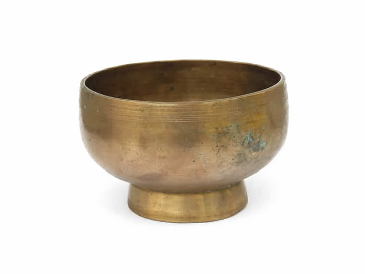 Alte Stand-Klangschale 515 Gr. (Rarität) Alte Stand-Klangschale 515 Gr. (Rarität)