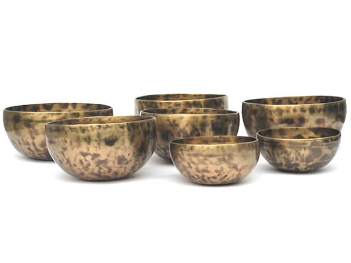 Klangschalen Chakra-Set 7 Stck 3365 Gr. Klangschalen Chakra-Set 7 Stck 3365 Gr.