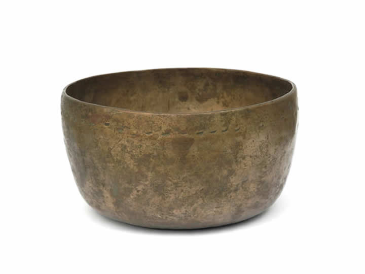 Alte indische Orissa Klangschale 880 Gr. Platonisches Jahr + Sonne Alte indische Orissa Klangschale 880 Gr. Platonisches Jahr + Sonne