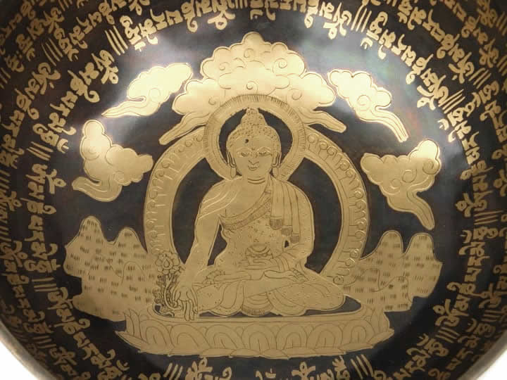Tibetische Gravur Klangschale 1720 g "Medizinbuddha" Tibetische Gravur Klangschale 1720 g "Medizinbuddha"